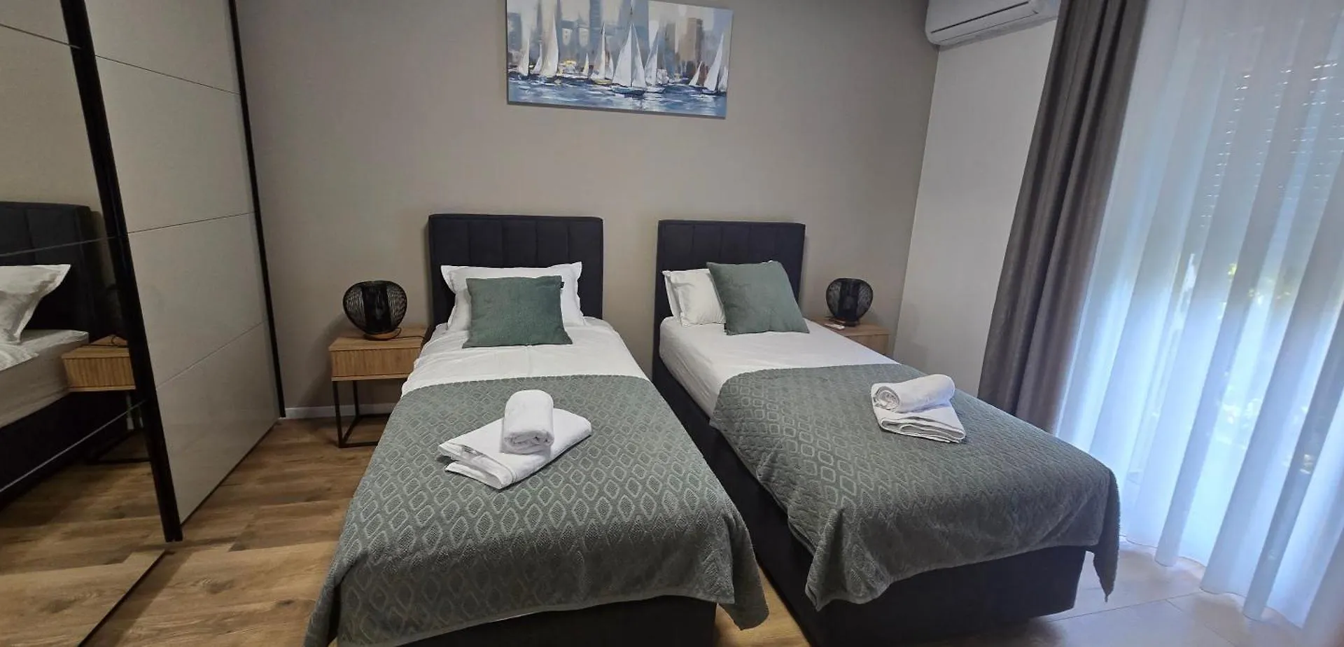 Luxe Holiday Home Posedarje