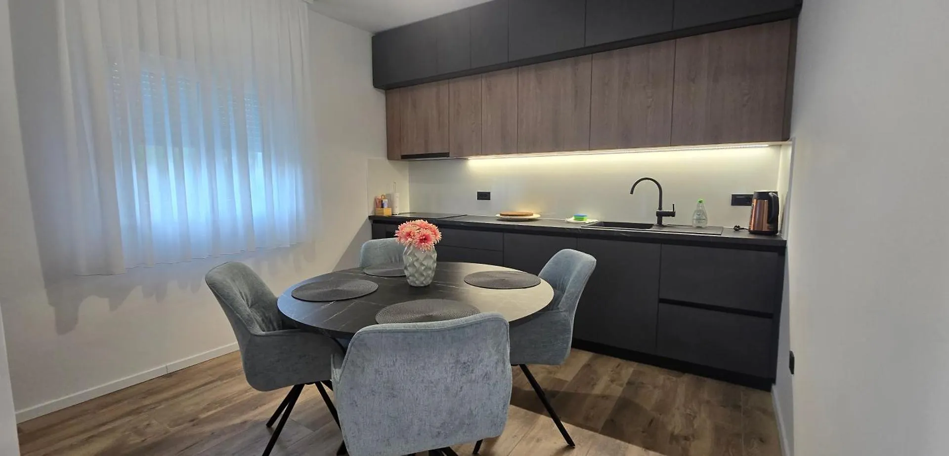 Luxe Holiday Home Posedarje